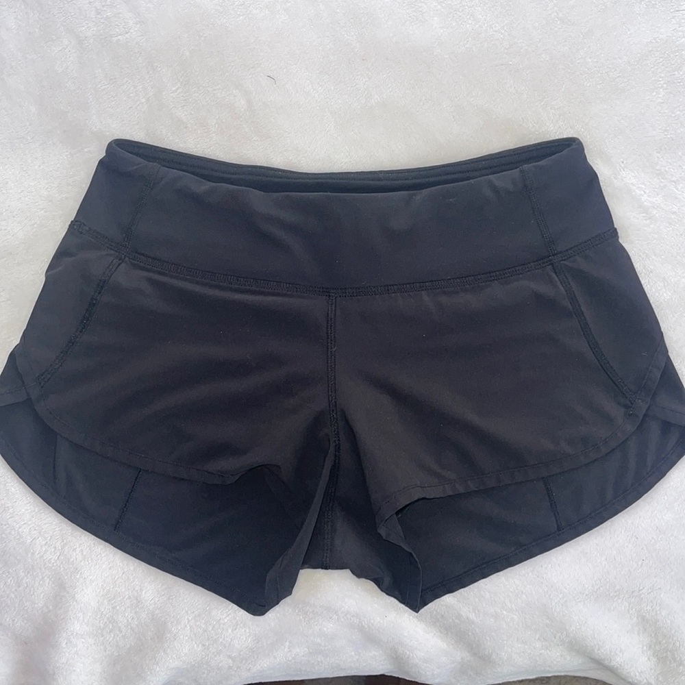 Lululemon speed up shorts 2.5”